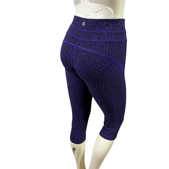 Tek Gear Purple Black Geometric Print Capri Leggings Athletic Compression Small - Picture 16 of 16
